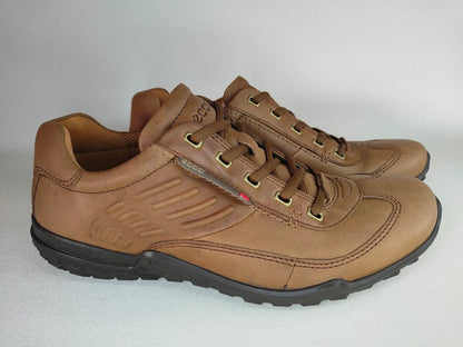 Pair of brown leather ECCO_Terrano on a white background